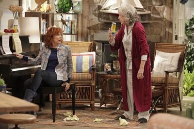 Reba McEntire, Lily Tomlin Photo