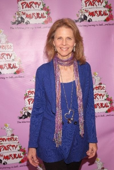 Lindsay Wagner Photo