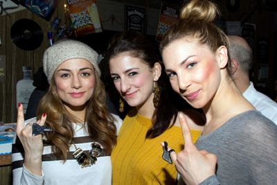 Neka Zang, Tessa Alves, Cassie Silva Photo