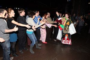  Linda Mugleston with Laura Osnes & Harriet Harris Photo