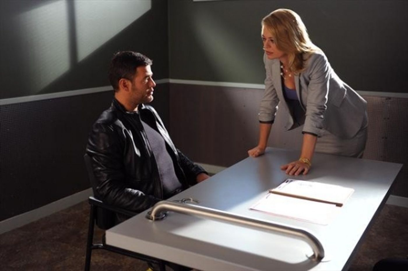 Photo Flash: First Look - BODY OF PROOF's 'Fallen Angel,' Airing 3/26  Image