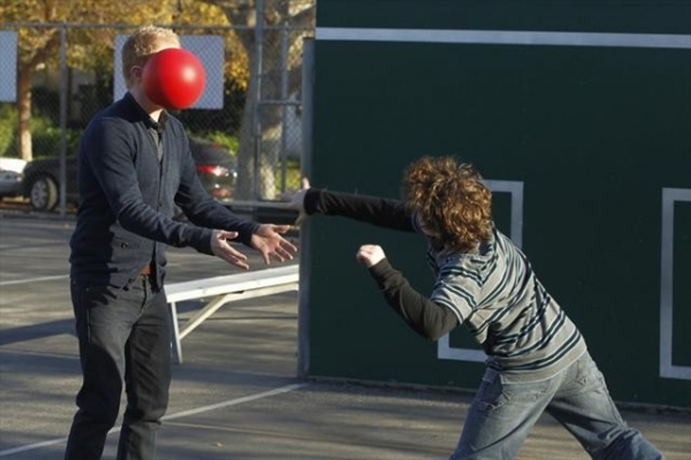 Photo Flash: First Look - MODERN FAMILY's 'The Wow Factor,' Airing 3/27  Image