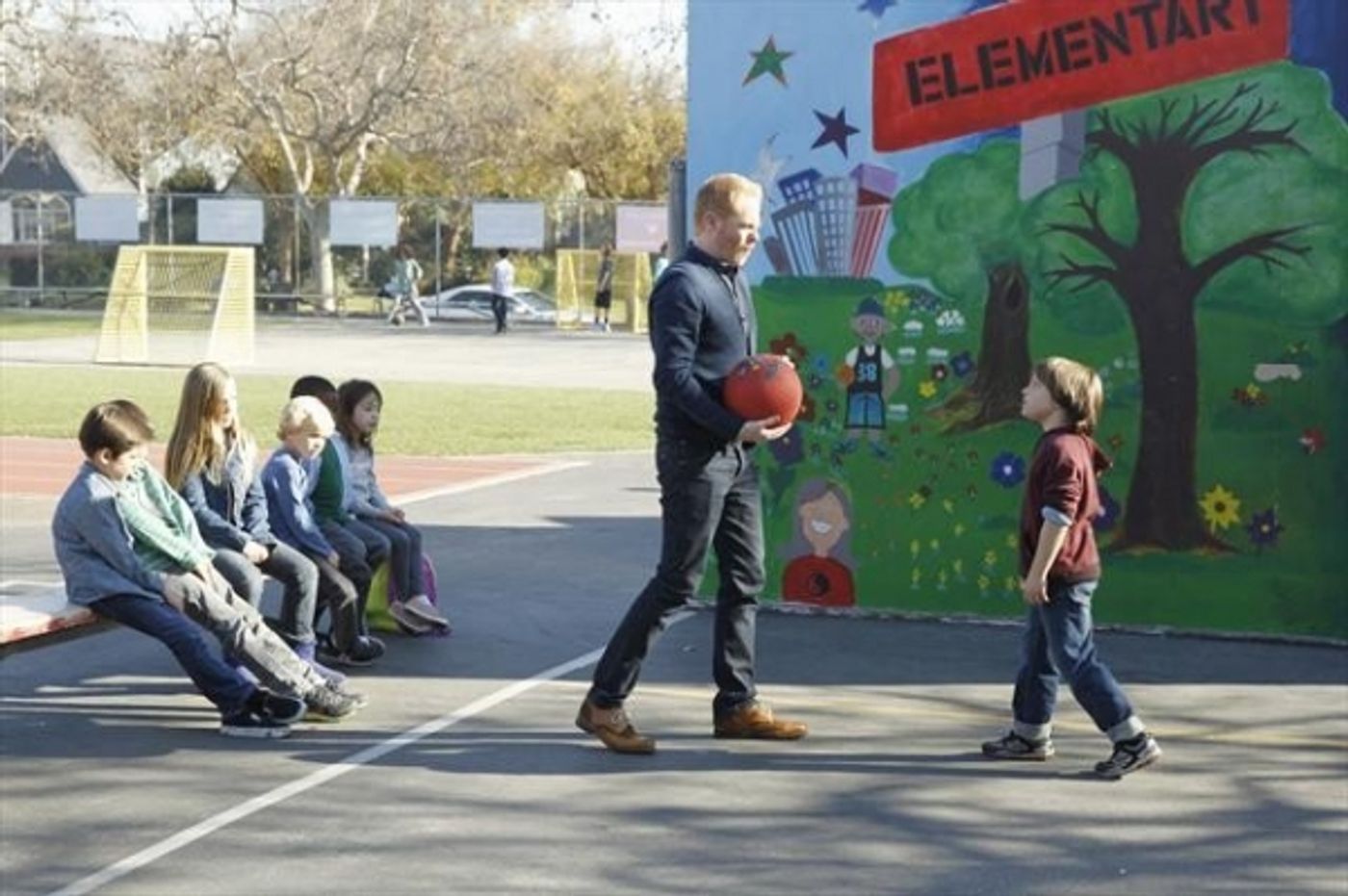 Photo Flash: First Look - MODERN FAMILY's 'The Wow Factor,' Airing 3/27  Image