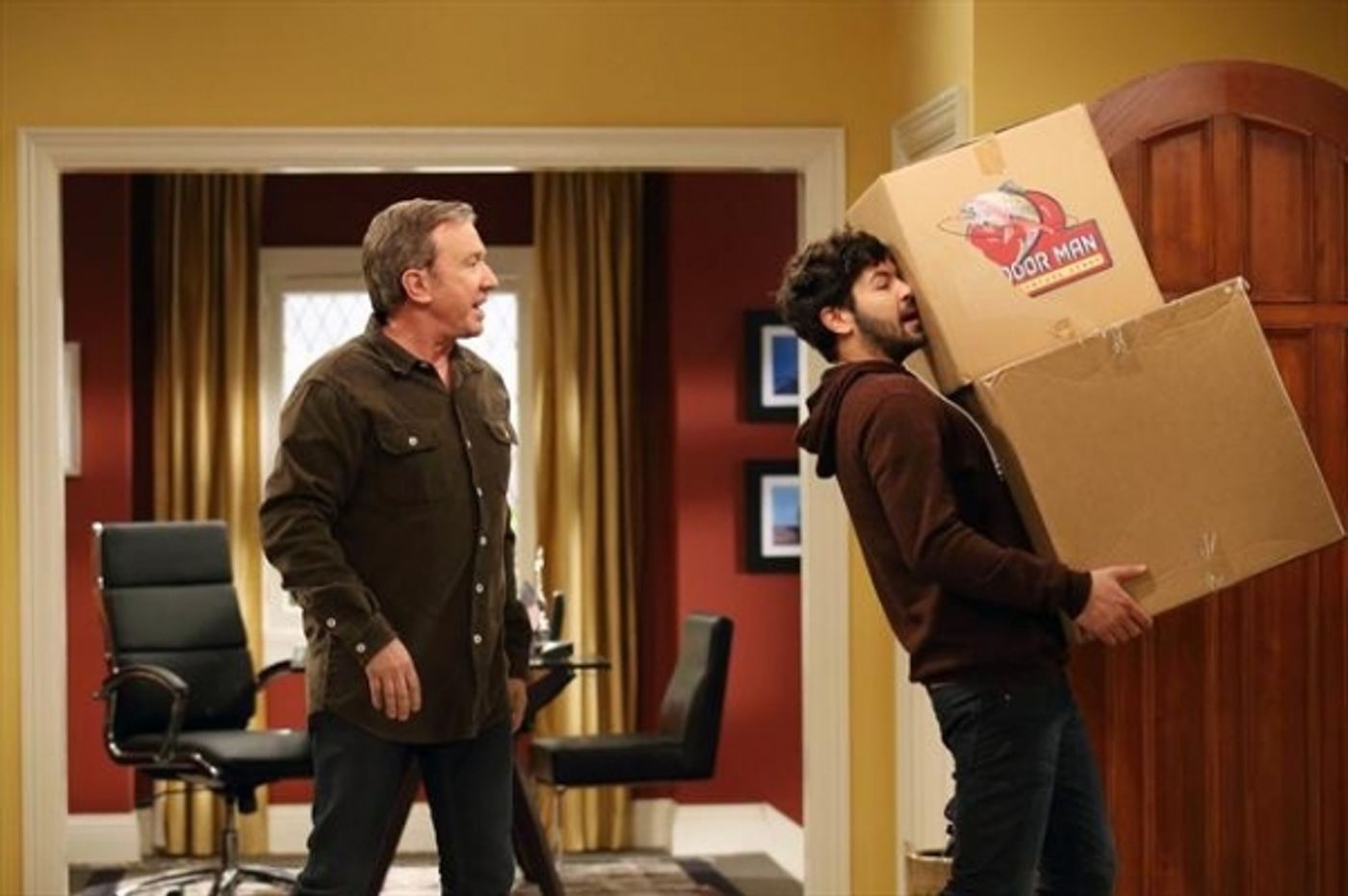Photo Flash: First Look at LAST MAN STANDING's Season Finale, Airing 3/22  Image