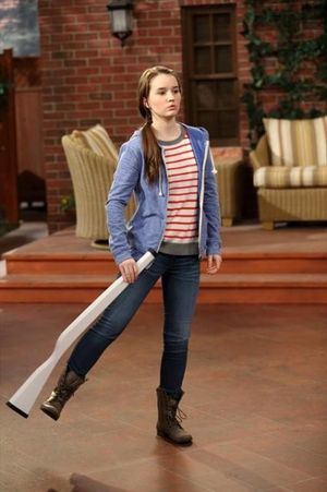 KAITLYN DEVER @ BroadwayWorld KAITLYN DEVER Photo