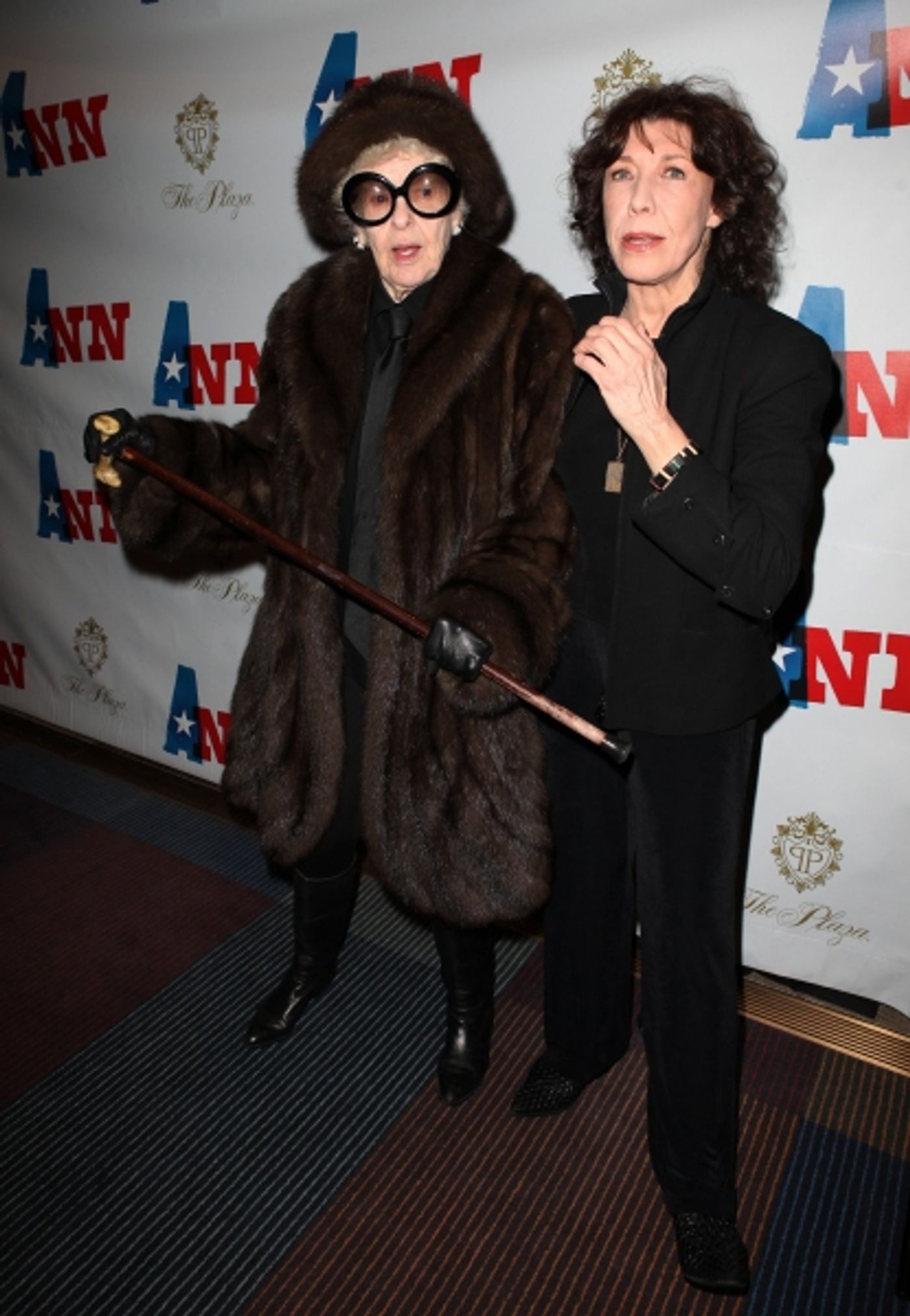Photo Coverage: ANN's Opening Night Theatre Arrivals- Anne Hathaway & More!  Image
