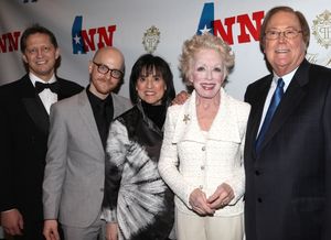Kevin Bailey, director Benjamin Endsley Klein, Harriet Leve, Holland Taylor and Bob Boyett @ BroadwayWorld Kevin Bailey, director Benjamin Endsley Klein, Harriet Leve, Holland Taylor and Bob B Photo