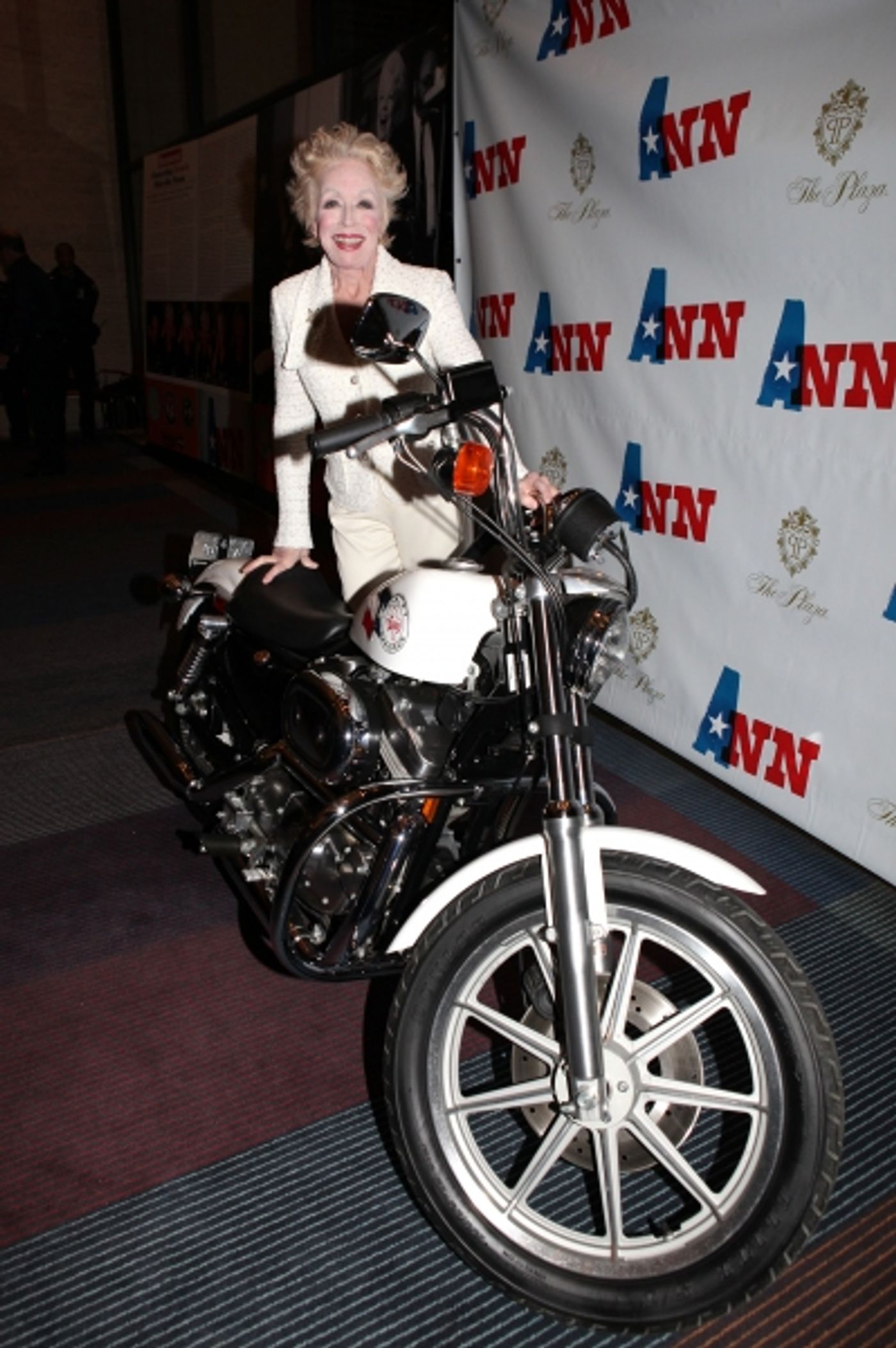 Photo Coverage: Holland Taylor and More in ANN's Opening Night Press Reception!  Image