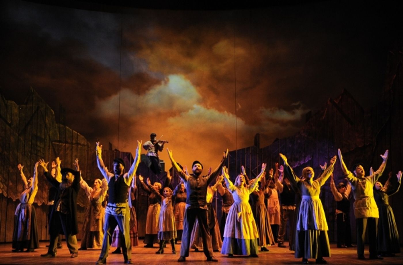 Photo Flash: First Look at FIDDLER ON THE ROOF at Aurora's Paramount Theatre  Image