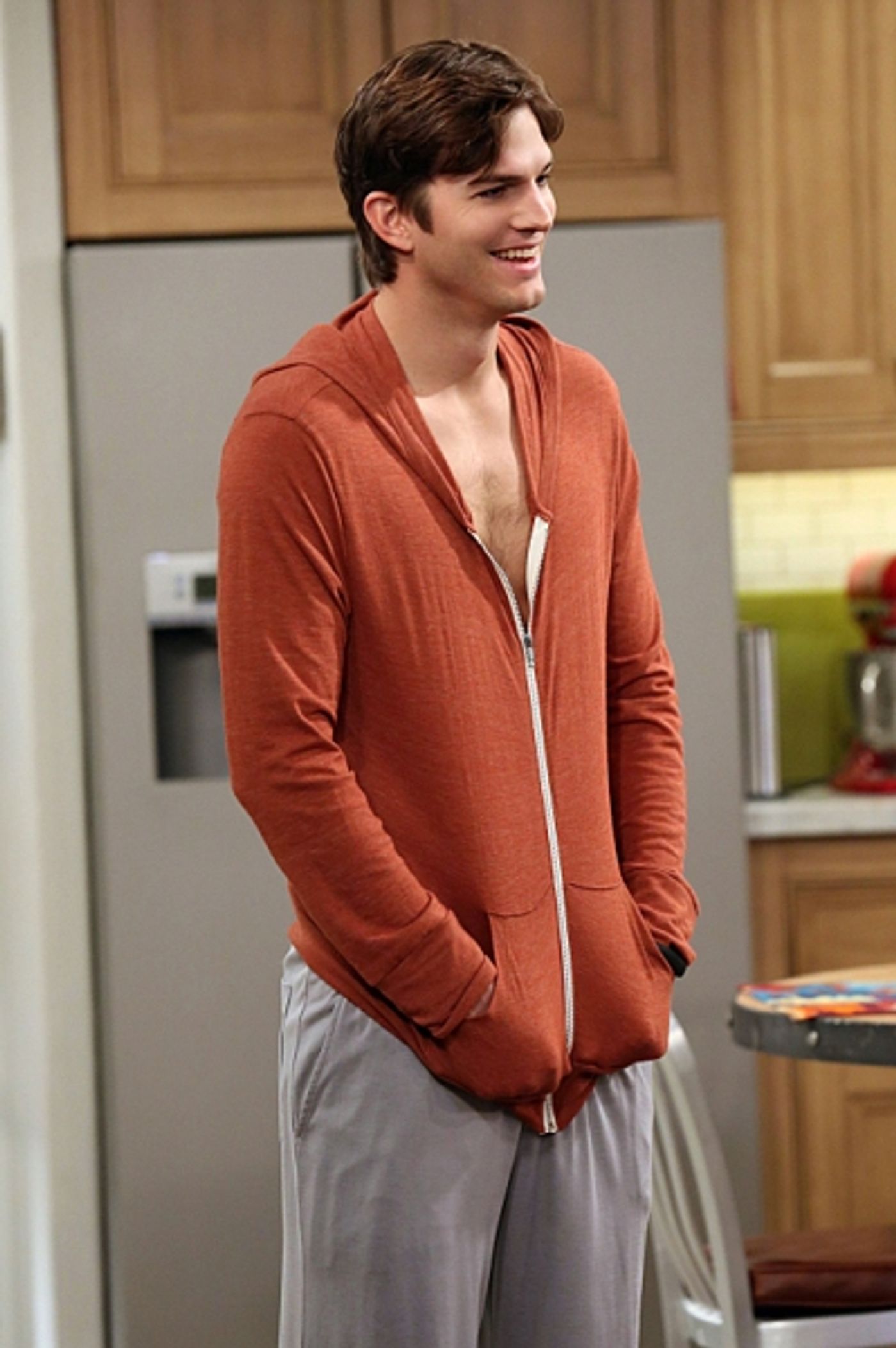 Photo Flash: First Look - Next Week's TWO AND A HALF MEN  Image