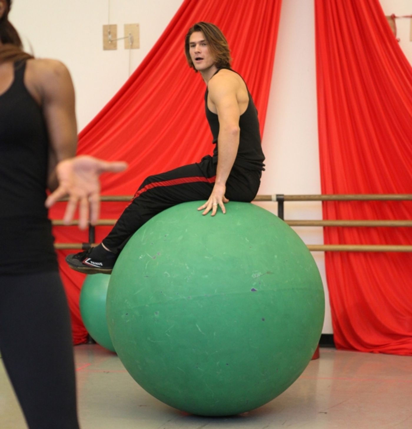 Photo Coverage: Inside PIPPIN's Press Rehearsal - Patina Miller, Matthew James Thomas and More Strut Their Stuff! Photo Coverage: Inside PIPPIN's Press Rehearsal - Patina Miller, Matthew James Thomas and More Strut Their Stuff! Image