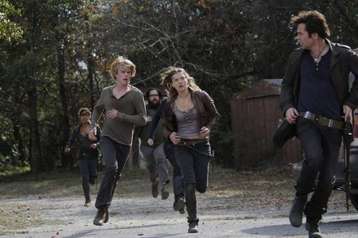 Daniella Alonso, Graham Rogers, Zak Orth, Tracy Spiridakos, Billy Burke at 