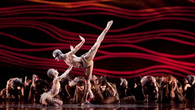 Ballet: THE RITE OF SPRING. Choreographer: Stanton Welch. Dancer(s): Nozomi Iijima an Photo