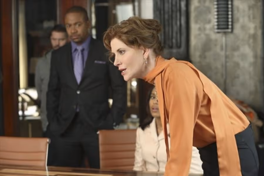 Photo Flash: First Look - SCANDAL's 'Snake in the Garden,' Airing 3/28 Image