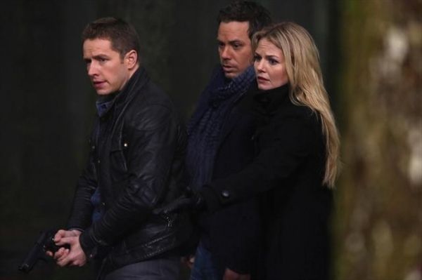 Josh Dallas, Michael Raymond-JAMES, Jennifer Morrison Photo
