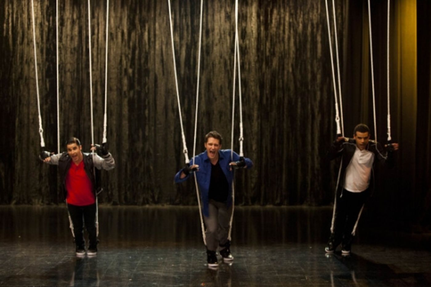 Photo Flash: First Look at GLEE's 'Feud' Episode!