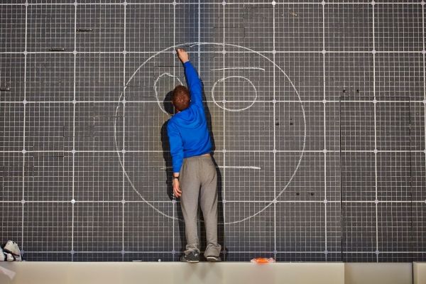 Photo Flash: First Look at THE CURIOUS INCIDENT OF THE DOG IN THE NIGHT-TIME in the West End! — photo 1 of 17