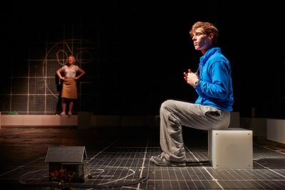 NIAMH CUSACK as Siobhan and LUKE TREADAWAY as Christopher Boone Photo