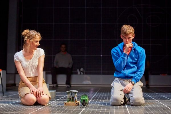 NIAMH CUSACK as Siobhan, LUKE TREADAWAY as Christopher Boone Photo