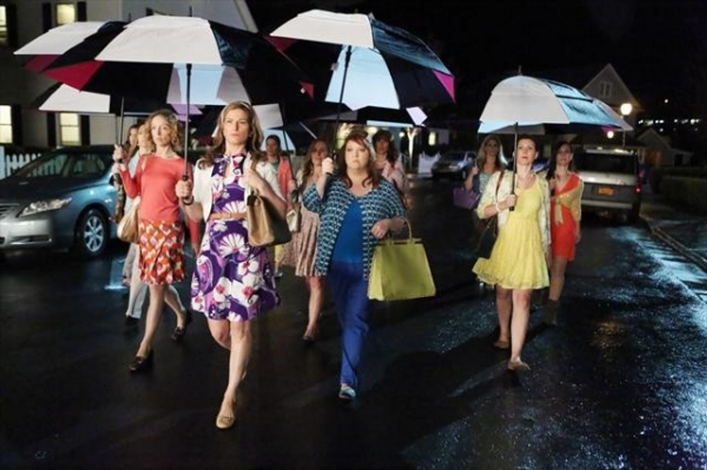 Photo Flash: First Look - SUBURGATORY's 'Brown Trembler,' Airing 3/27  Image