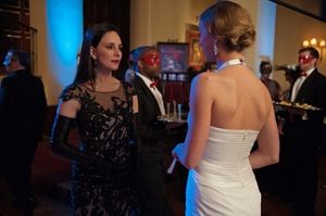 Madeleine Stowe, Emily Vancamp Photo