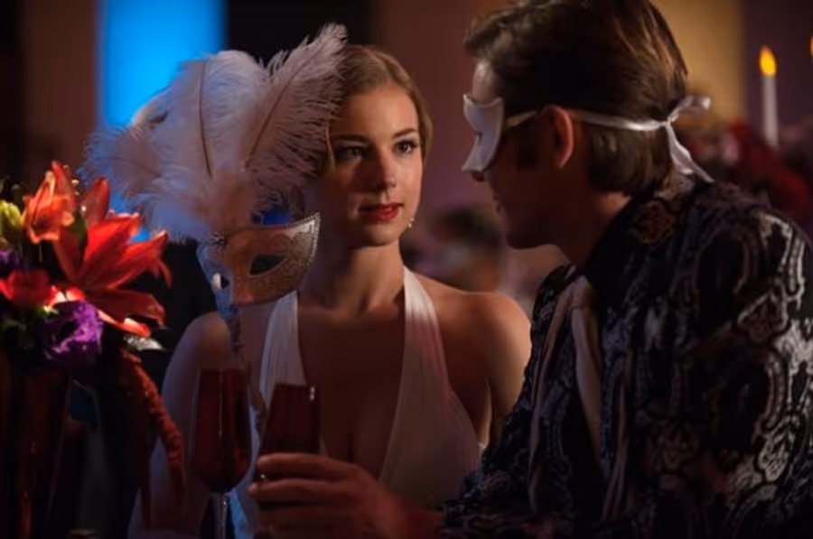 Photo Flash: First Look - REVENGE's 'Masquerade,' Airing 3/31 Image