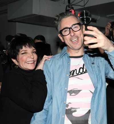 Liza Minnelli & Alan Cumming  Photo