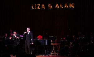 Liza Minnelli and Alan Cumming Photo