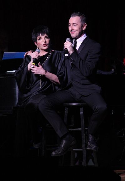 Liza Minnelli and Alan Cumming Photo