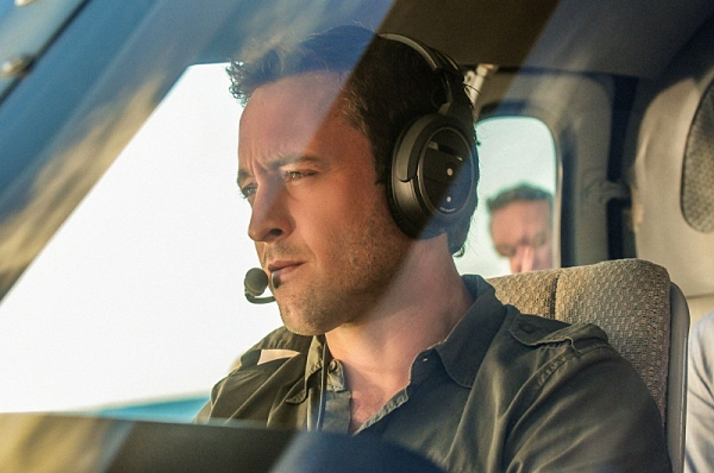 Photo Flash: First Look - HAWAII FIVE-0's 'Hoa Pili (Close Friend),' Airing 3/25  Image