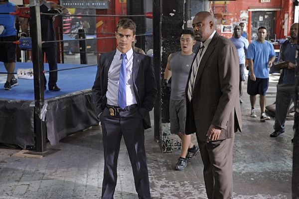 Theo James, Chi McBride Photo