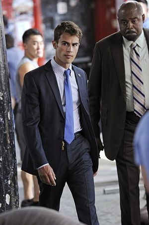 Theo James, Chi McBride @ BroadwayWorld Theo James, Chi McBride Photo