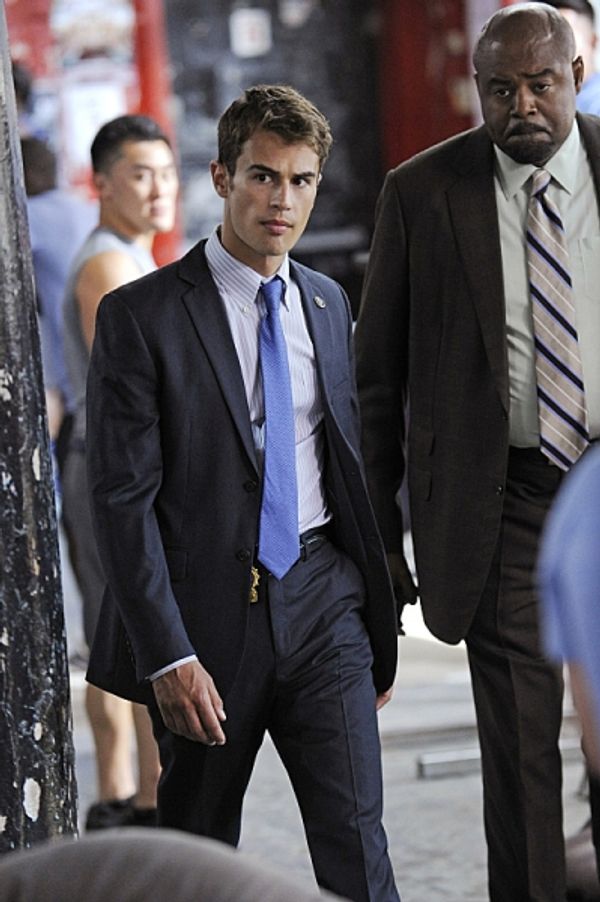 Theo James, Chi McBride Photo