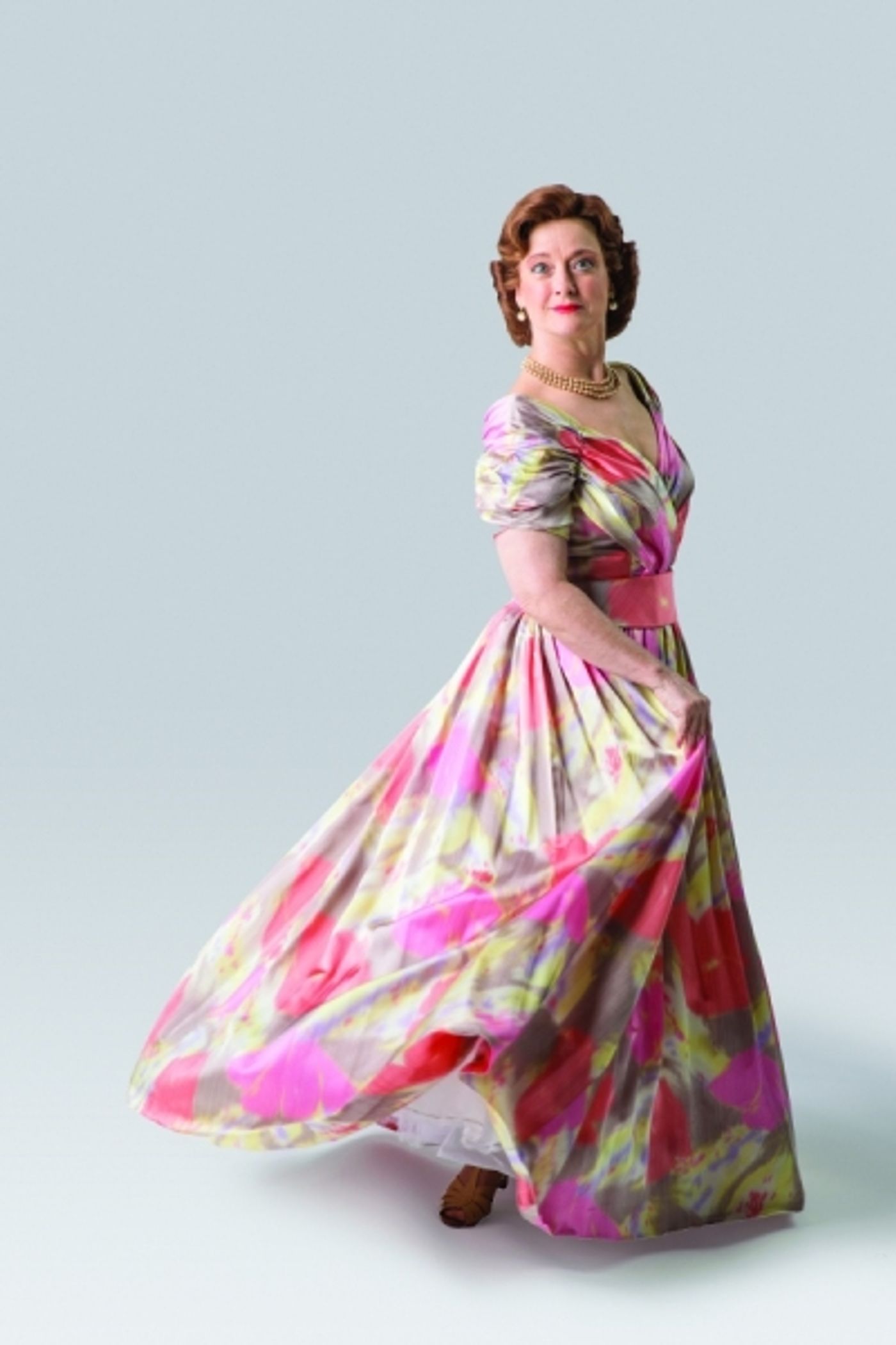 Photo Flash: Sneak Peek at Patti Cohenour, Suzy Hunt and More in ACT/5th Avenue's GREY GARDENS, Opening Tonight  Image