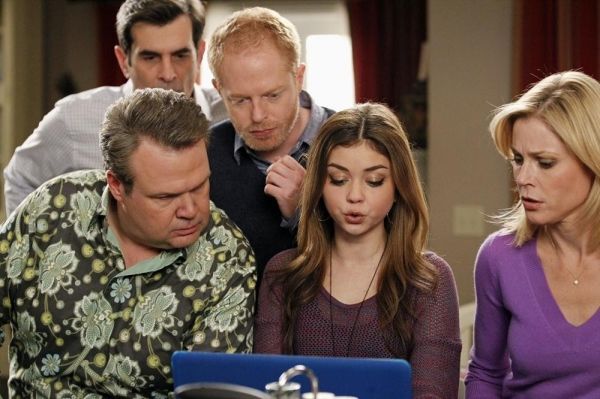 Ty Burrell, Eric Stonestreet, Jesse Tyler Ferguson, SARAH HYLANd, Julie Bowen Photo