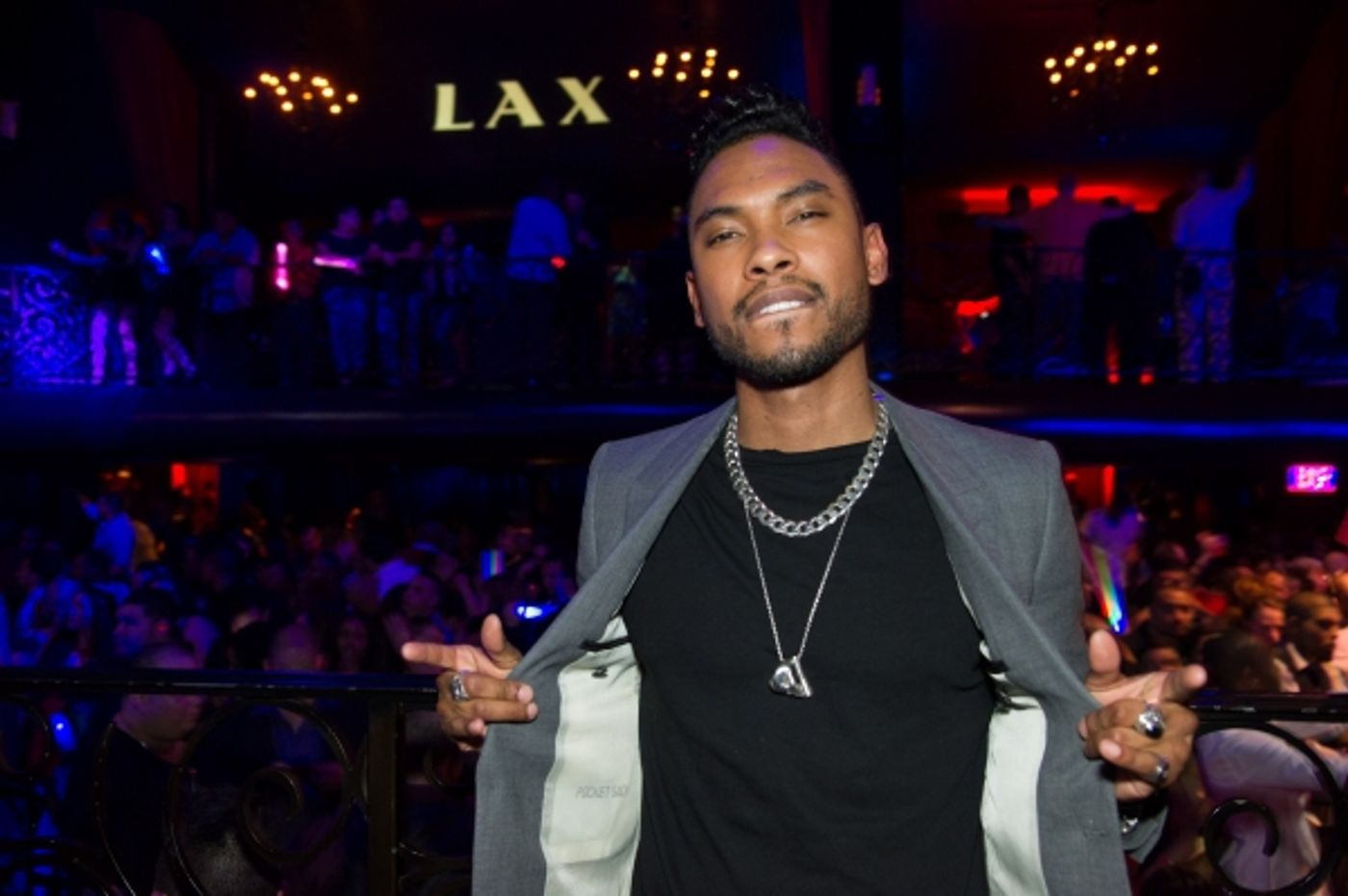 Photo Flash: R&B Singer Miguel Performs at LAX Nightclub Photo Flash: R&B Singer Miguel Performs at LAX Nightclub Image