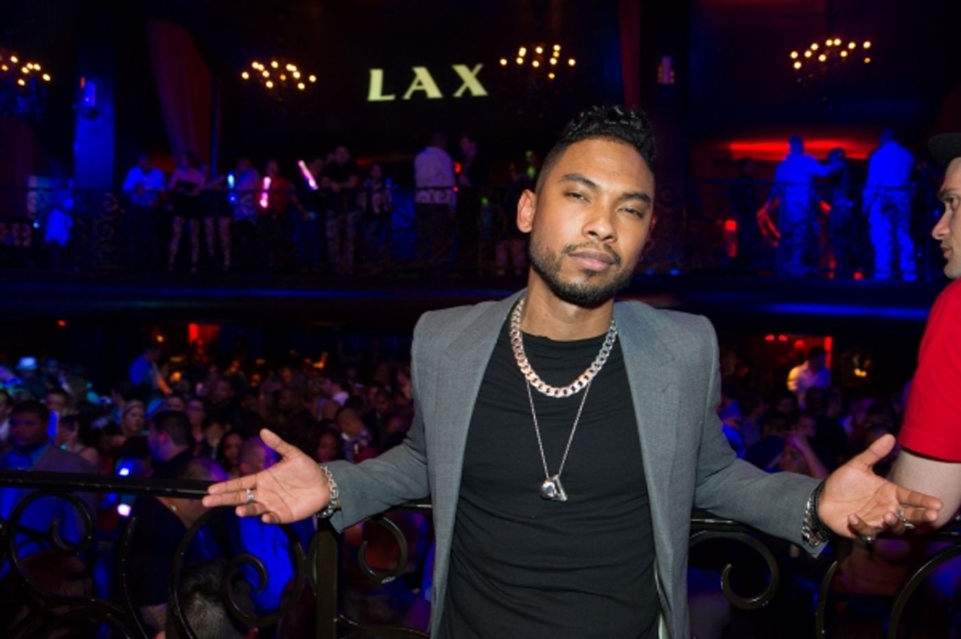 Photo Flash: R&B Singer Miguel Performs at LAX Nightclub Photo Flash: R&B Singer Miguel Performs at LAX Nightclub Image