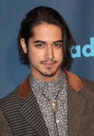 Avan Jogia @ BroadwayWorld Avan Jogia Photo