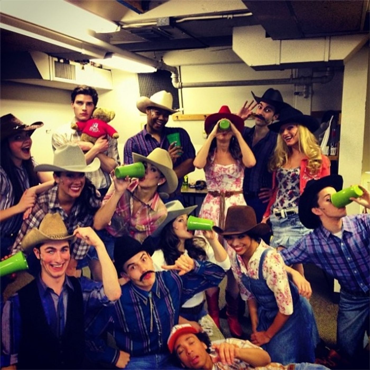 Photo Flash: Saturday Intermission Pics, March 16, Part 2 - MOTOWN Re-Interprets HANDS ON A HARDBODY and More! Photo Flash: Saturday Intermission Pics, March 16, Part 2 - MOTOWN Re-Interprets HANDS ON A HARDBODY and More! Image