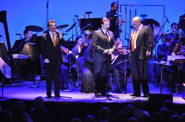 Finbar Wright, Anthony Kearns and Ronan Tynan Photo
