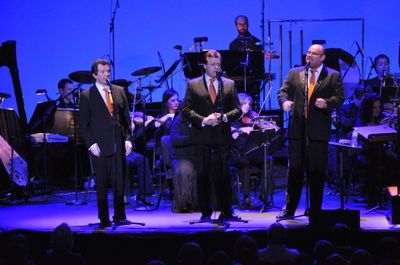 Finbar Wright, Anthony Kearns and Ronan Tynan Photo