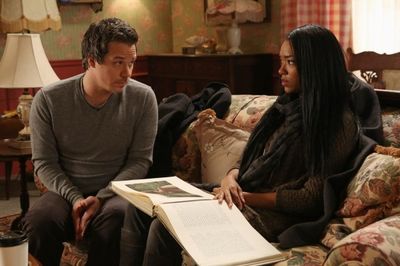 Michael Raymond-JAMES, Sonequa Martin-Green Photo