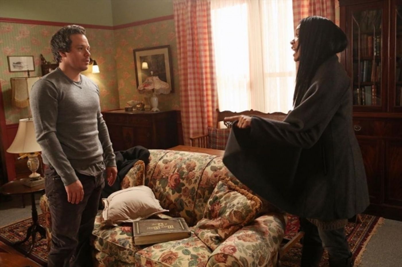 Photo Flash: First Look - This Week's New Episode of ONCE UPON A TIME  Image