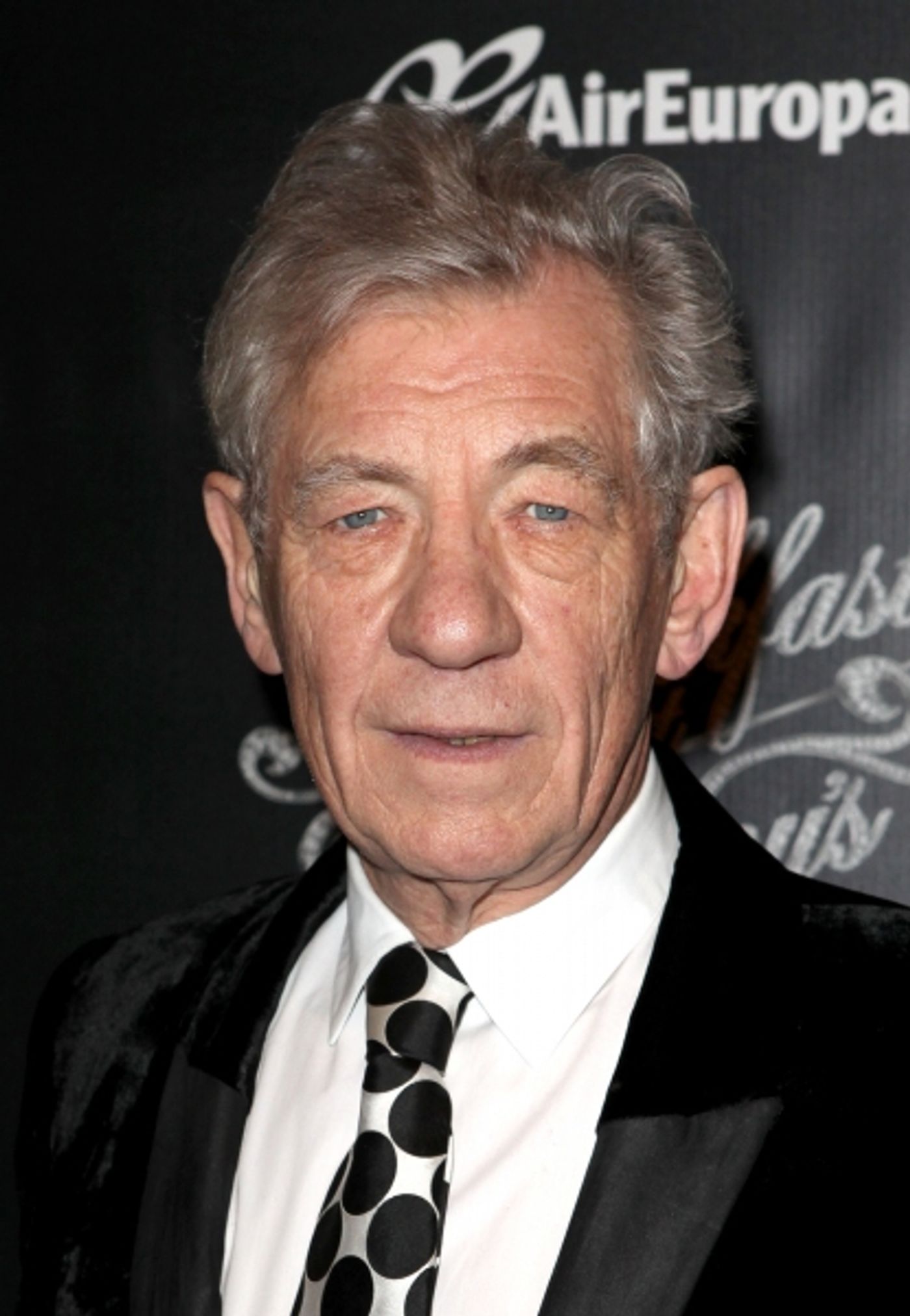 Photo Coverage: Emilia Clarke, Cory Michael Smith and More at BREAKFAST AT TIFFANY'S Black & White Bash  Image