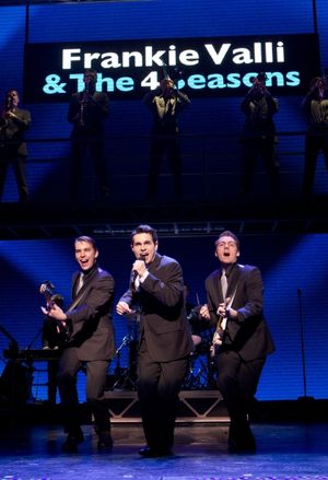 (l to r) Wes Hart, Brad Weinstock, Brent DiRoma and the Company of JERSEY BOYS @ BroadwayWorld (l to r) Wes Hart, Brad Weinstock, Brent DiRoma and the Company of JERSEY BOYS Photo