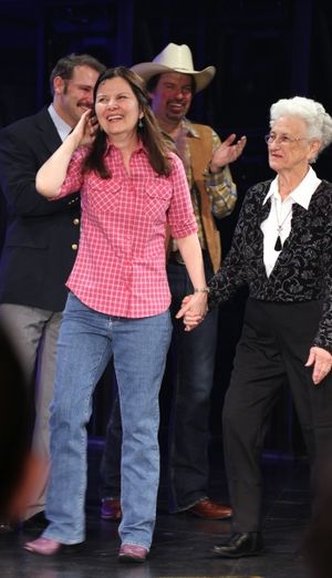 Mary GorDon Murray, Virginia Drew & Scott Wakefield @ BroadwayWorld Mary GorDon Murray, Virginia Drew & Scott Wakefield Photo