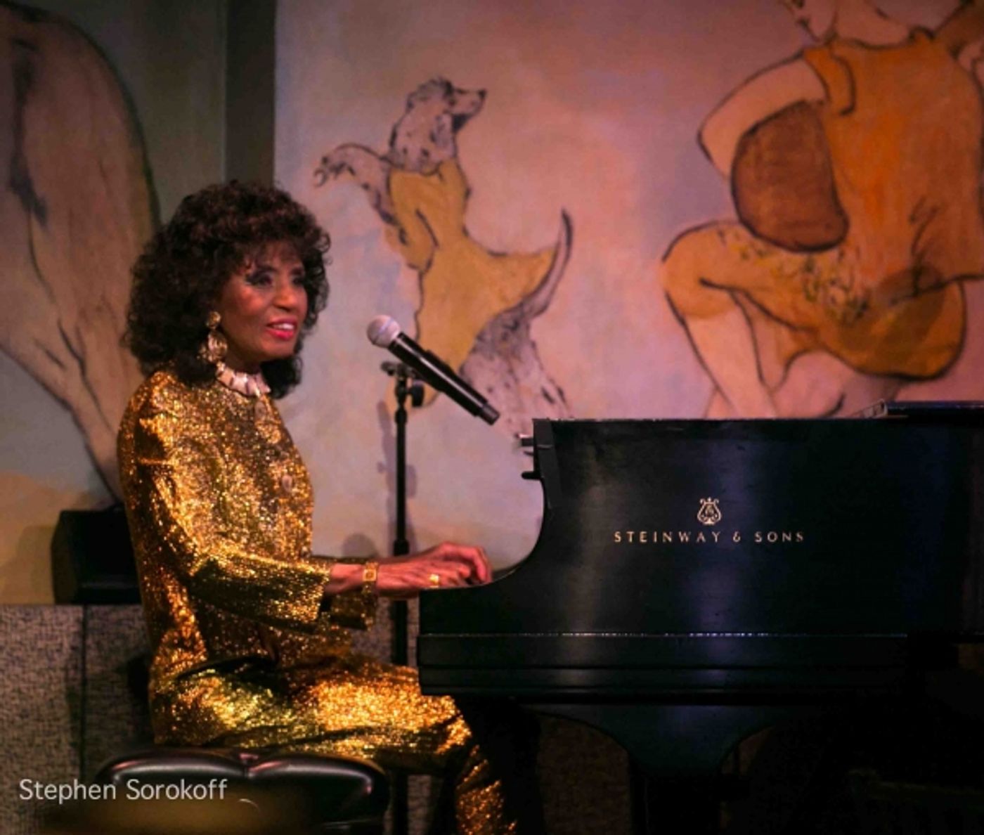 Photo Coverage: Cafe Carlyle Late Night Welcomes Jo Thompson's SLENDER, TENDER AND TALL Photo Coverage: Cafe Carlyle Late Night Welcomes Jo Thompson's SLENDER, TENDER AND TALL Image