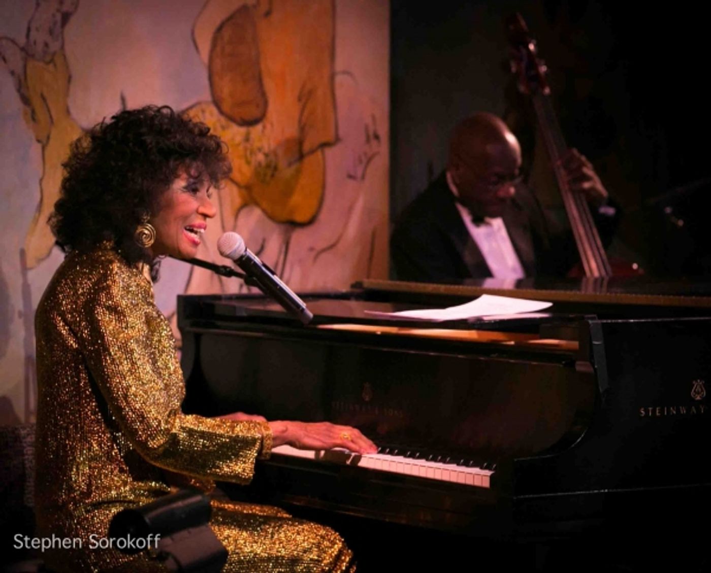 Photo Coverage: Cafe Carlyle Late Night Welcomes Jo Thompson's SLENDER, TENDER AND TALL Photo Coverage: Cafe Carlyle Late Night Welcomes Jo Thompson's SLENDER, TENDER AND TALL Image
