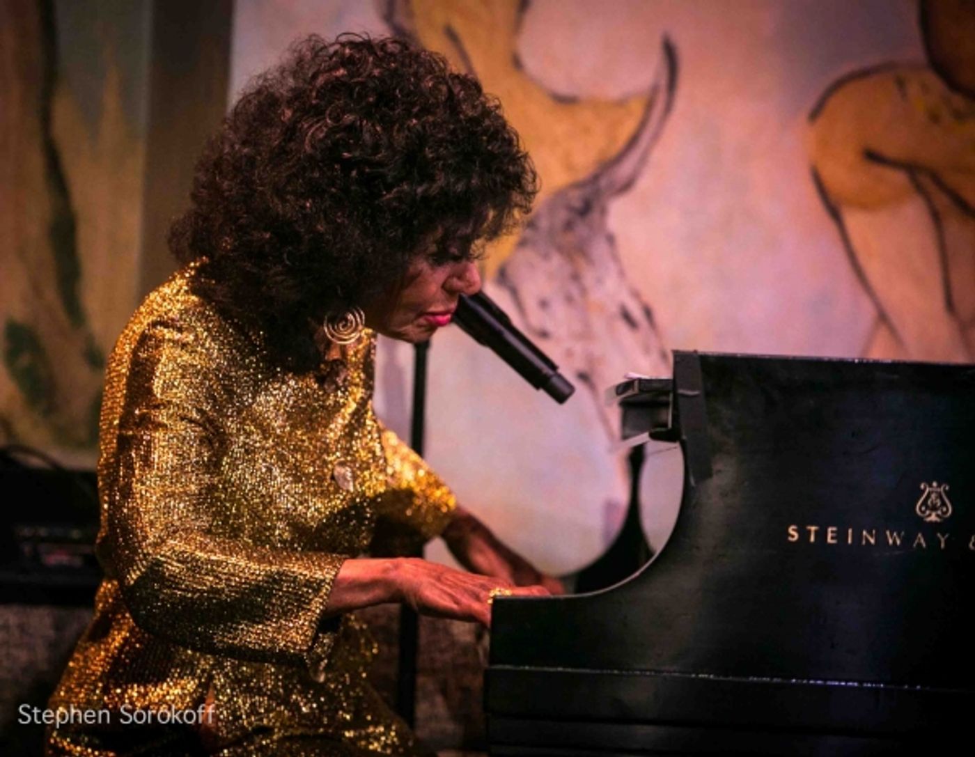 Photo Coverage: Cafe Carlyle Late Night Welcomes Jo Thompson's SLENDER, TENDER AND TALL Photo Coverage: Cafe Carlyle Late Night Welcomes Jo Thompson's SLENDER, TENDER AND TALL Image