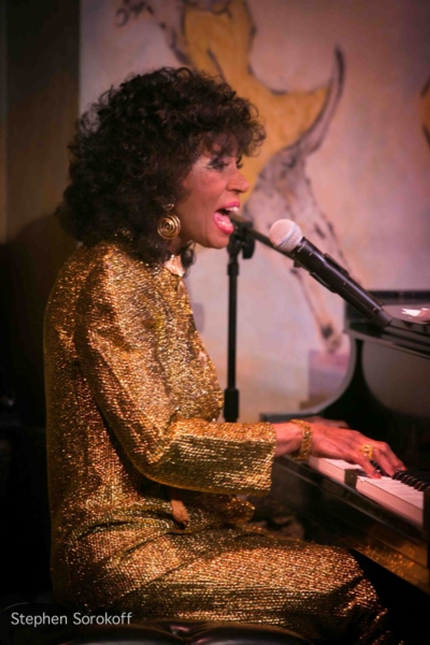 Photo Coverage: Cafe Carlyle Late Night Welcomes Jo Thompson's SLENDER, TENDER AND TALL Photo Coverage: Cafe Carlyle Late Night Welcomes Jo Thompson's SLENDER, TENDER AND TALL Image